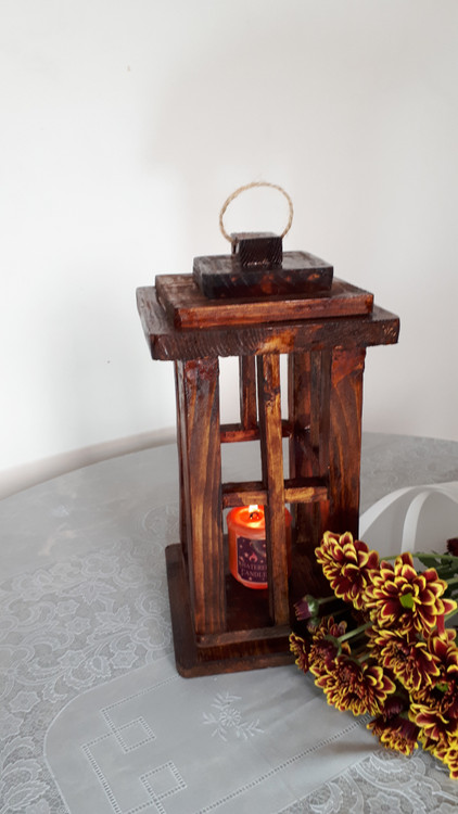 فانوس چوبی
