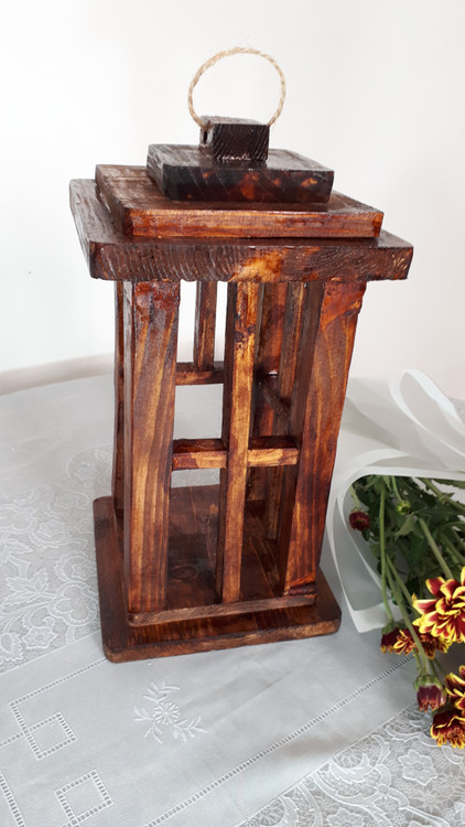فانوس چوبی